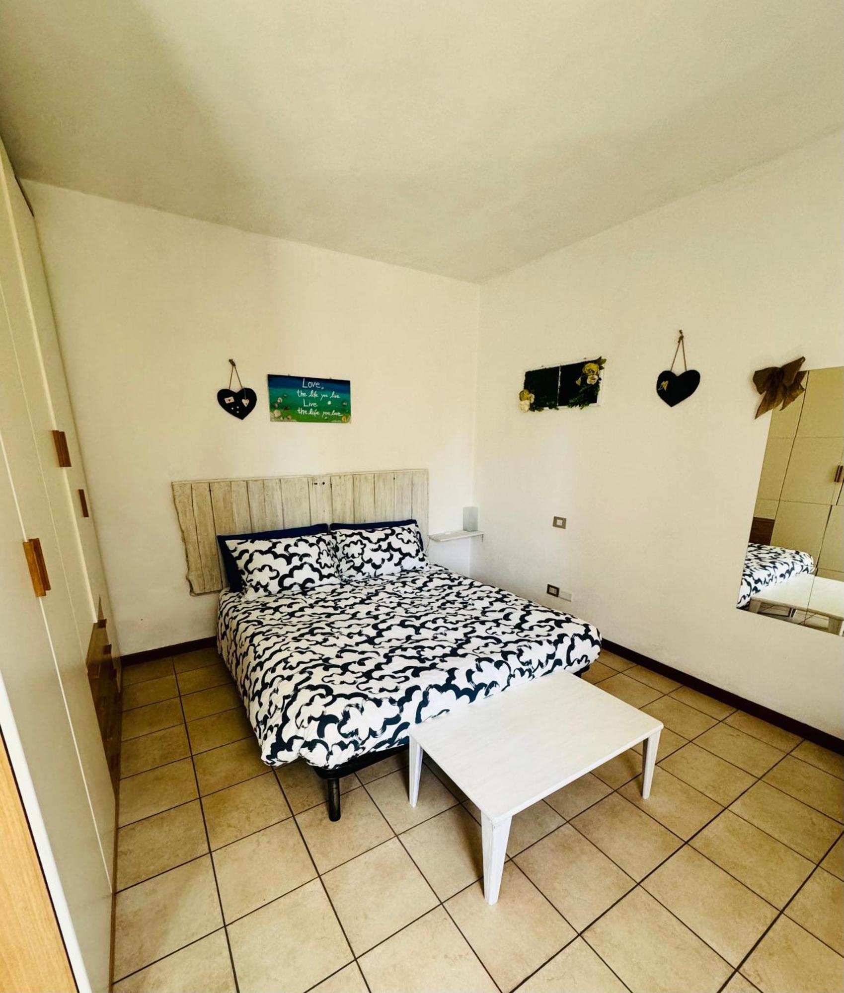 Casa Nonna Elide Apartment Besozzo Exterior photo